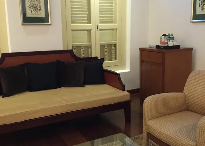 Heeren Palm Suites
